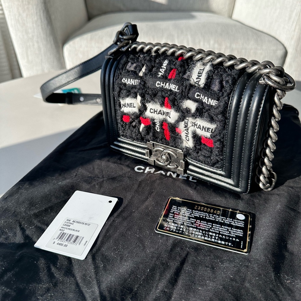 Chanel Fall / Winter 2016/2017 collection Limited Edition Le Boy bag